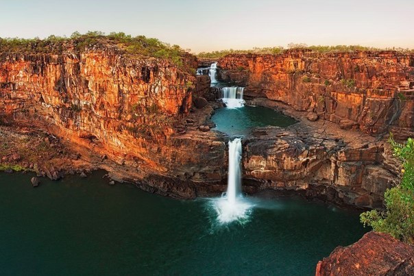 Четырехуровневый водопад Митчелл, Австралия.