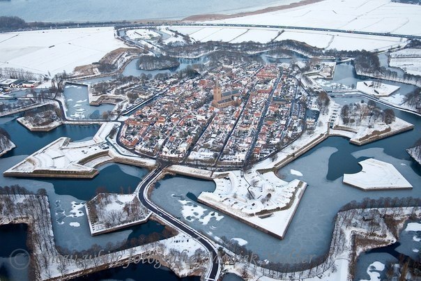 Город-крепость Наарден, Нидерланды.