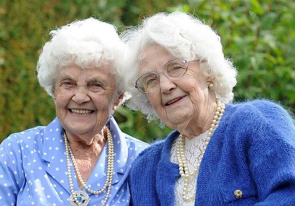 Самые пожилые близнецы на планете: их возраст составил 100 лет и 10 месяцев.