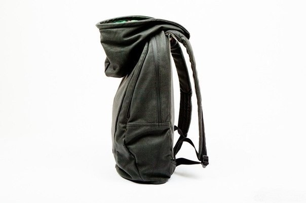 Рюкзак с капюшоном от Puma.