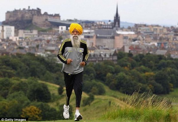 100-летний Фауджа Сингх признан самым старым марафонцем в мире