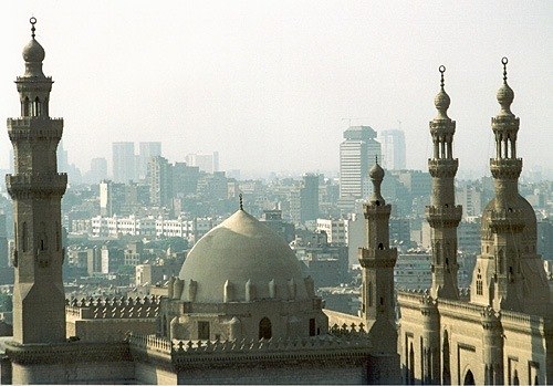 Воздух в Каире настолько загрязнен, что дышать им целый день все равно, что выкурить пачку сигарет.