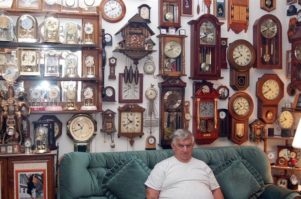 Самая крупная коллекция часов принадлежит Джеку Шоффу из США, который собрал вместе 1094 часов 17 июня 2008 года.