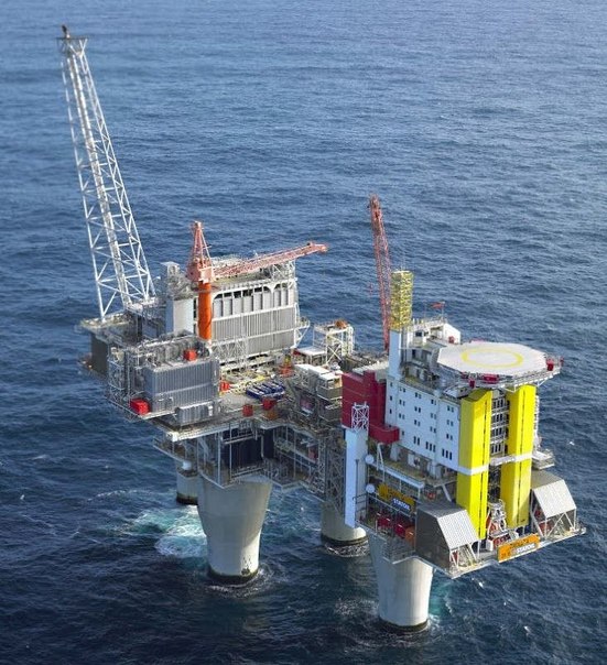 Это одна из самых крупнейших в мире газовых платформ, гигант северного моря.