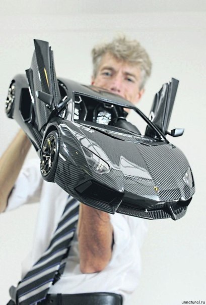 Самая дорогая миниатюрная копия автомобиля Lamborghini Aventador стоимостью 186 миллионов рублей