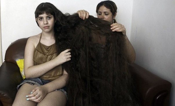 12-летняя  Рапунцель” из Бразилии продаст косу, чтобы сделать ремонт в квартире.