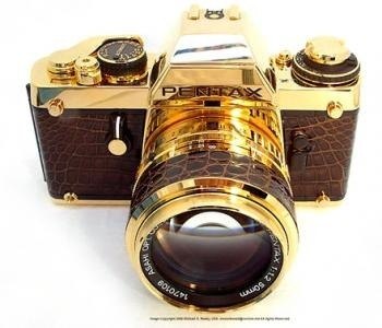 Фотоаппарат из чистого золота PENTAX LX.