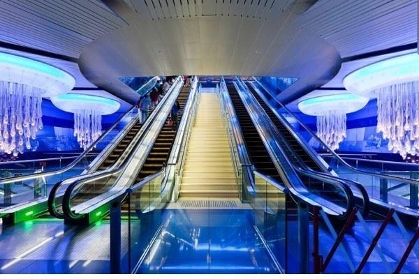 Дубайское метро — это самая длинная и полностью автоматизированная рельсовая система в мире, первое метро в регионе Персидского залива.