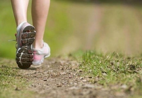 Английские статистики подсчитали, что средний человек за свою жизнь проходит пешком 100.000 километров.