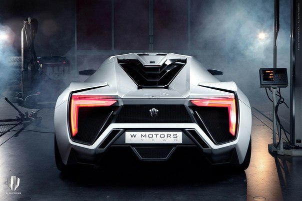 И еще одна новинка третьего международного автосалона Qatar Motor Show – арабский суперкар Lykan Hypersport производства неизвестной доселе фирмы W Motors (Ливан). 