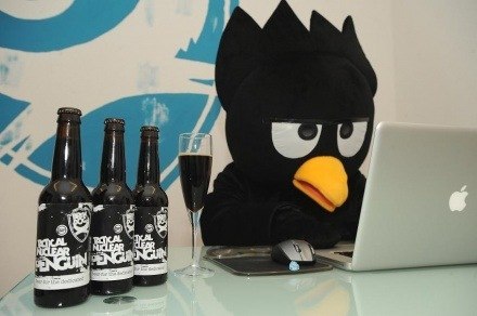 Самое крепкое пиво было сварено в Шотландии - 32%. Оно называется "Тактический ядерный пингвин".