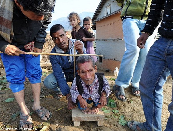 Непалец Чандра Бахадур Данги признан самым маленьким мужчиной в мире 