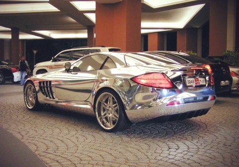 Автомобиль созданный из белого золота для нефтяного миллиардера из города Абу-Даби, Mercedes V10 Quad Turbo, 1600 лошадиных сил, разгоняется до сотни менее чем за 2 секунды 