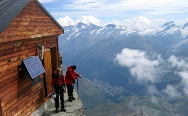 Самая высокая горная хижина швейцарских Альп.