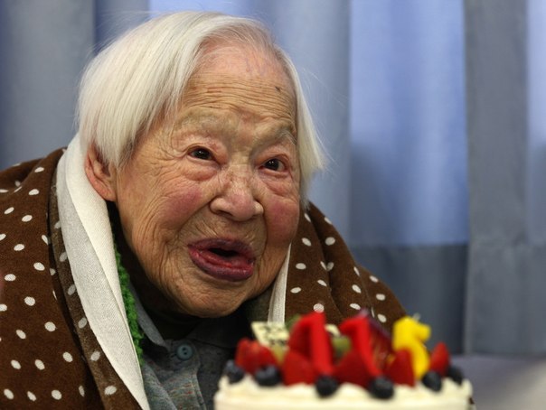 Самым пожилым человеком нашей планеты была признана жительница Японии Мисао Окава, которая 5 марта 2013 года встретила свой 115 день рождения и стала 30 человеком за всю историю, отметившим такую знаменательную дату. Это произошло 12 июня 2013 года, после того как в возрасте 116 лет умер ее соотечественник Дзироэмон Кимура, являющийся единственным мужчиной, чей подтвержденный возраст превысил отметку в 116 лет.