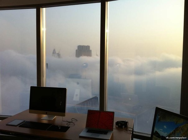 Самый высокий офис... Офис в облаках.