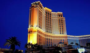 7128 номеров имеет самый большой отель в мире — отель при казино Palazzo в Лас-Вегасе.