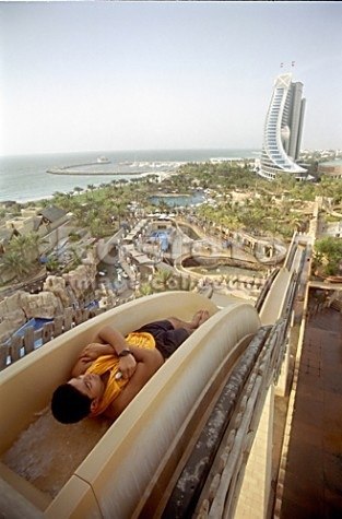 Самый страшный в мире аквапарк Wild Wadi, находится в Дубайе.