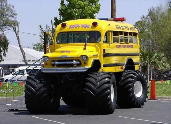 Самый безопасный школьный автобус...