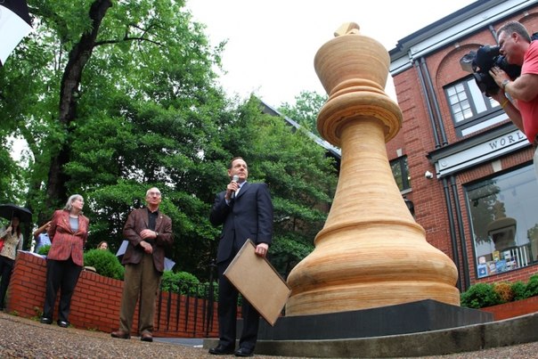 Самые большие шахматы в мире