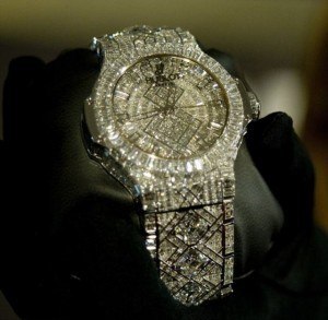 Швейцарская часовая компания представила на прошлой неделе часы, признанные самыми дорогими в мире.