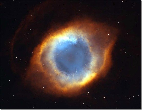 «Глаз Бога» или спиральная туманность, которая удалена от Земли на 700 световых лет. На сегодняшний день это самая яркая туманность, известная людям с 1824 года