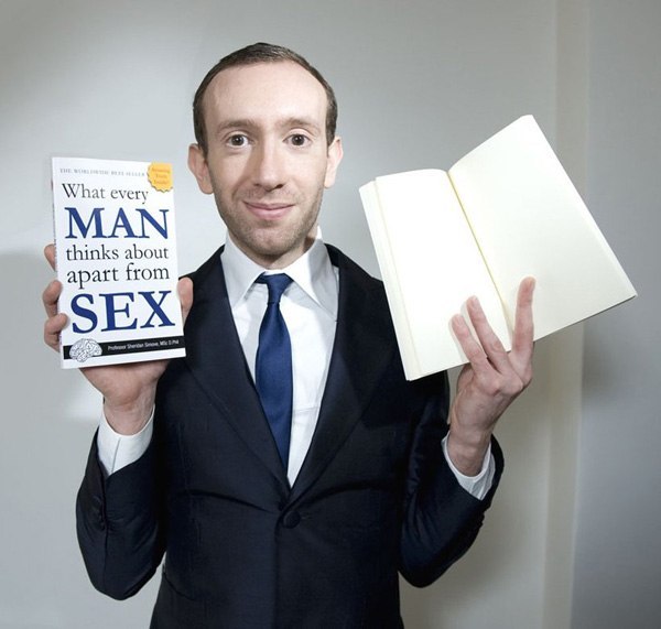 «О чём мужчины думают помимо секса» — книга, которая состоит из двухсот пустых страниц.
