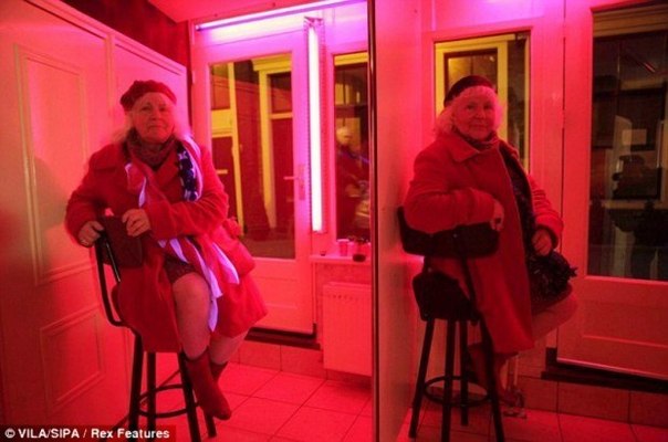 Самые старые проститутки Амстердама ушли на пенсию
