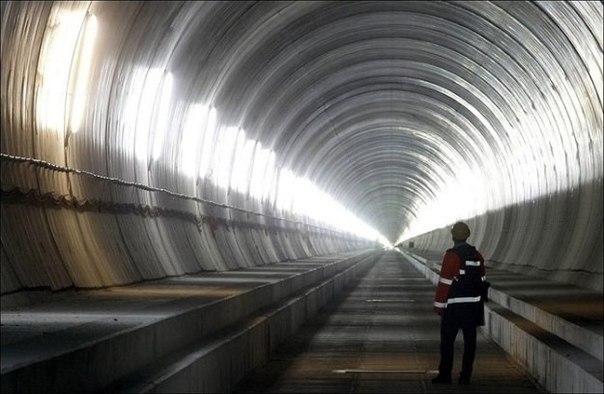 Самый длинный тоннель в мире