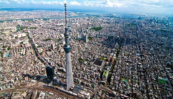 634 метра составляет высота "Токийского небесного дерева" - гигантской телебашни. Это второе по высоте сооружение в мире после Burj Khalifa в Дубае.