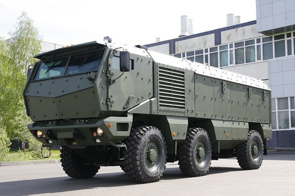 На выставке в Бронницах 10 июня 2011 года был впервые продемонстрирован новый российский бронеавтомобиль КАМАЗ "Тайфун". На данный момент существует два опытных образца автомобилей семейства "Тайфун" - модульный и корпусной.