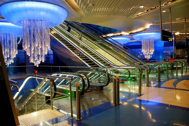 Пересадочная станция Khaleed bin Waleed (Bur Juman), Дубайский метрополитен, Дубай, ОАЭ
