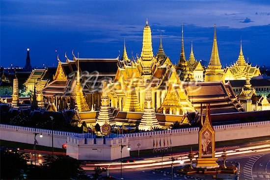 А вы знали, что полное название столицы Таиланда на тайском составляет 32 слова и занесено в Книгу рекордов Гиннеса как самое длинное в мире название города?