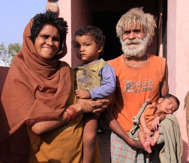 Индиец стал старейшим отцом в мире в 96 лет.