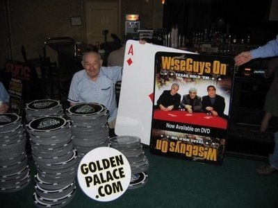 Крупнейший покерный стол в мире