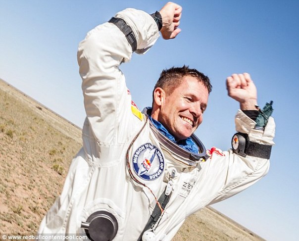 Феликс Баумгартнер: прыжок с парашютом из космоса.