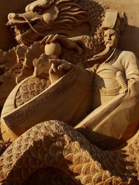 Подборка потрясающих скульптур из песка