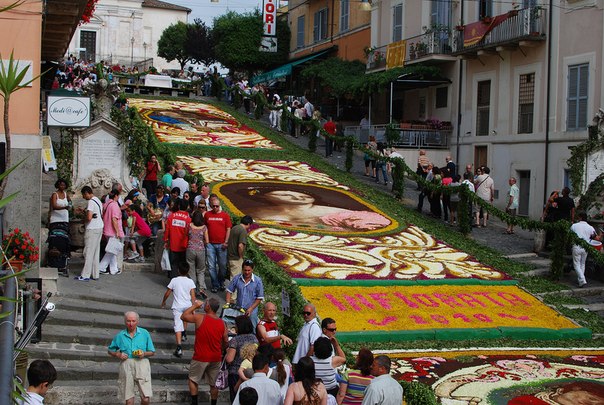 Цветочные ковры Италии
