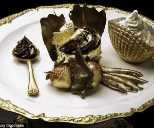 В кондитерской Дубая представили необычный кекс, который признали самым дорогим полностью съедобным десертом в мире после того, как шеф-повар оценил его в ошеломляющую 1000 долларов.
