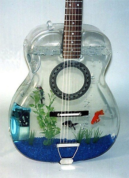 Гитара-аквариум.
