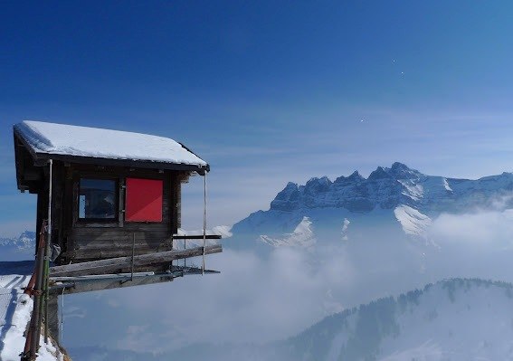 «На краю Земли». Фото сделано на горнолыжном курорте Шампуссин в Швейцарии. 