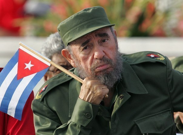 Фидель Кастро попал в Книгу рекордов Гинееса, пережив 638 различных покушений, в числе которых были яд в сигарах и бомба в бейсбольном мяче.