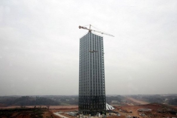 Китайская строительная фирма  Broad Group” построила 30-этажный небоскрёб всего за 15 дней.