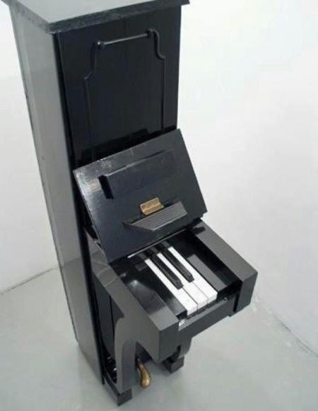 Самое маленькое пианино.
