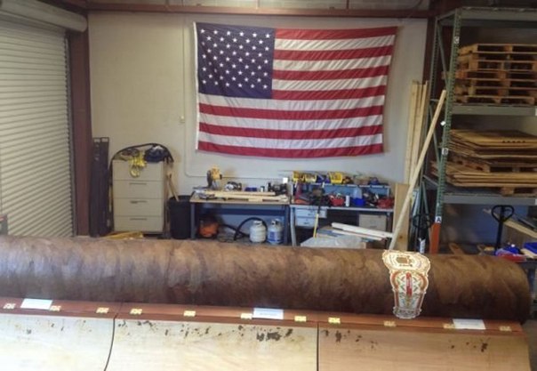 Самая большая в мире сигара стоимостью 185 000 долларов