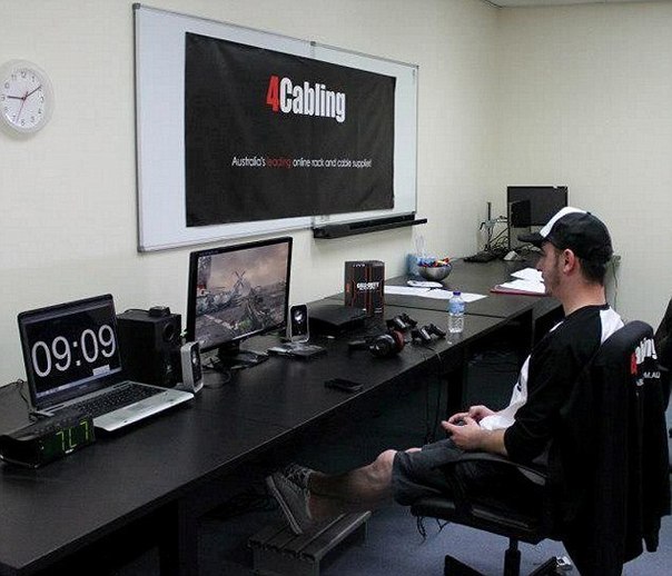 Австралийский геймер Окан Кая (Okan Kaya) установил новый рекорд Гиннесса в категории самой длительной игровой сессии. Пользователь провёл 135 часов за боевиком Call of Duty: Black Ops 2 от Treyarch.