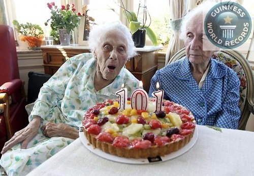 Самым пожилым сестрам-близняшкам исполнился 101 год и живут они в Бельгии.