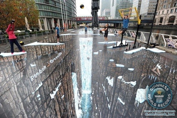 Самый большой в мире 3D рисунок на асфальте