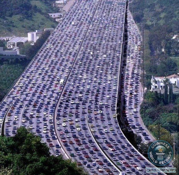 Самая длинная автомобильная пробка в мире 