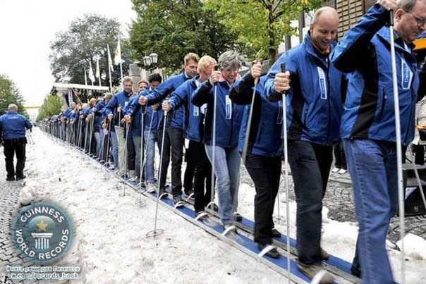Самые длинные лыжи в мире составляют 534 метра в длину. На этих лыжах проехало 1043 лыжника на событии в Швеции 13 сентября 2008 года.